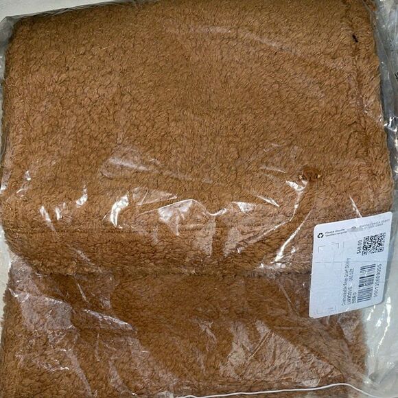 lululemon athletica Accessories - LULULEMON CUSTOMIZABLE SNAP fleece SCARF BOLD BEIGE TAN BROWN camel skinny NWT